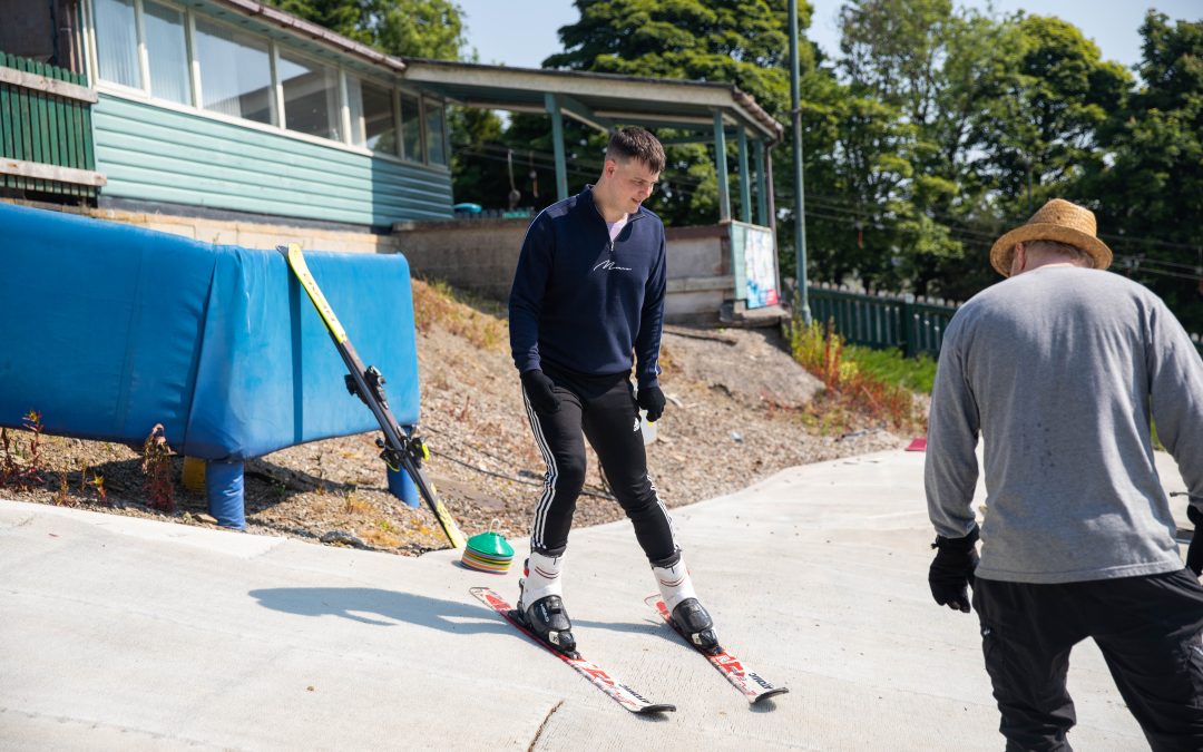 Unlock Your Skiing Potential with Private Lessons at Ski Rossendale, Lancashire